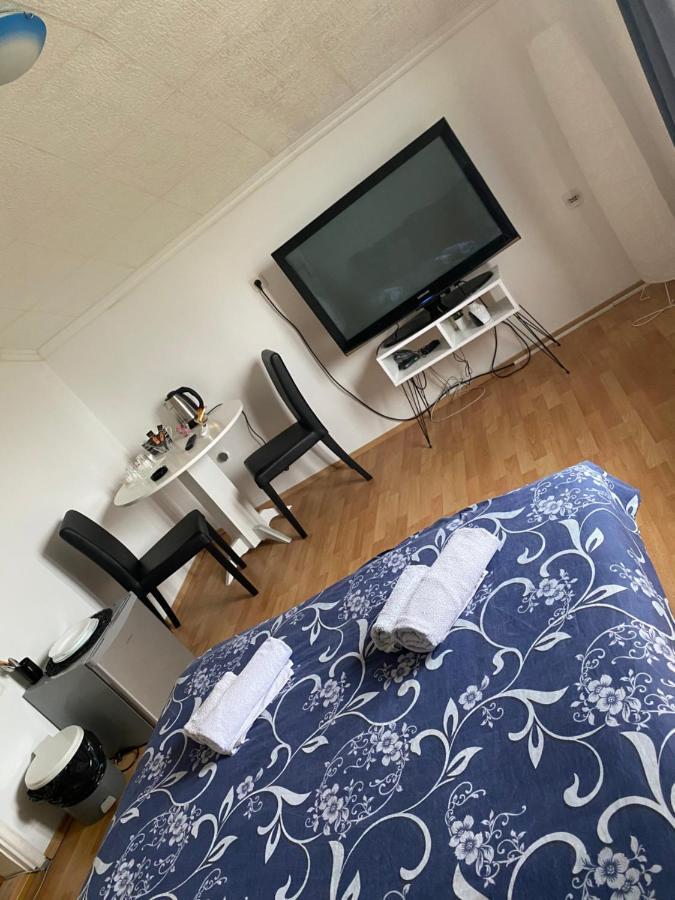 Apartmani Petra โนวีซาด ภายนอก รูปภาพ
